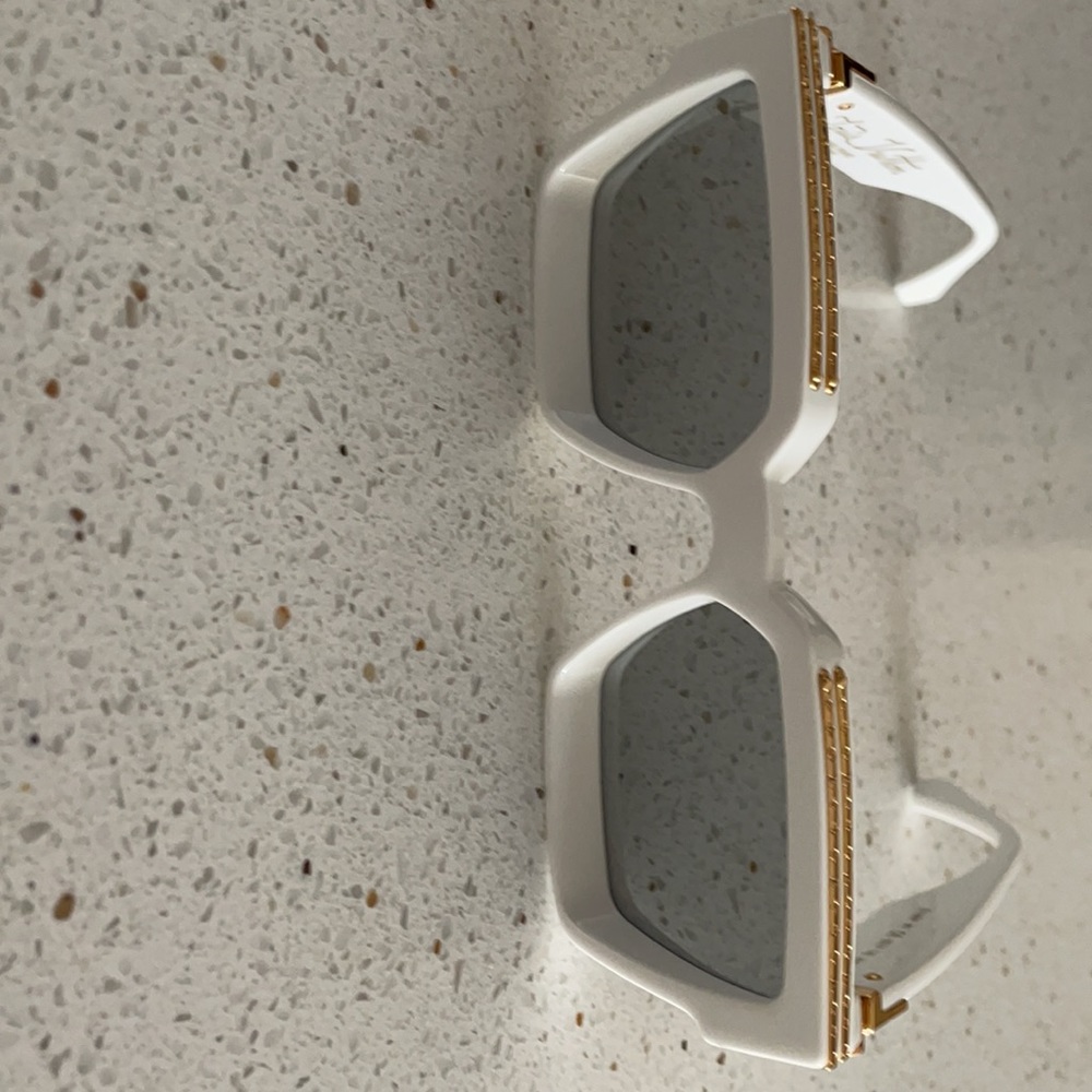 Louis Vuitton 1.1 MILLIONAIRES SUNGLASSES - Picture 5 of 7